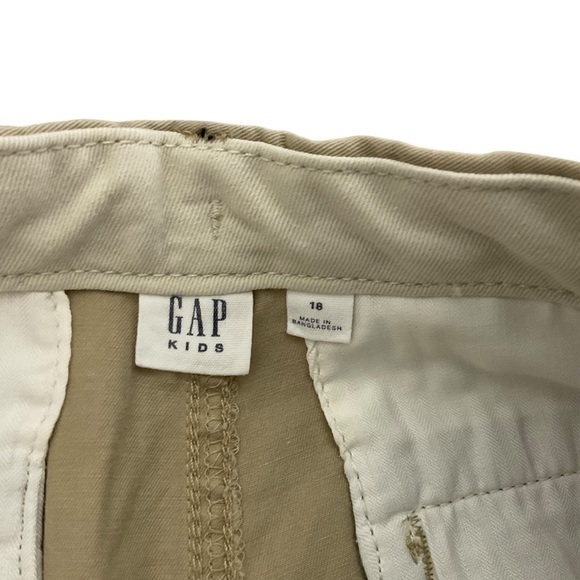 GAP Kids Classic Khaki Shorts - Picture 3 of 8